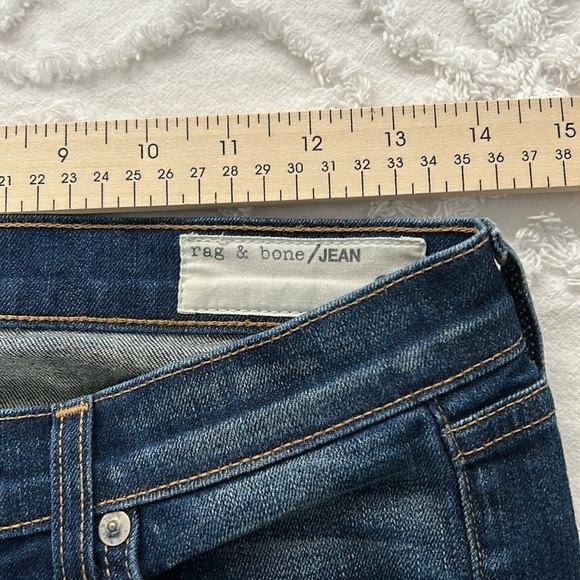 Rag & Bone women’s Skinny jeans. Size 27, dark blue wash. Great condition. - Picture 6 of 11